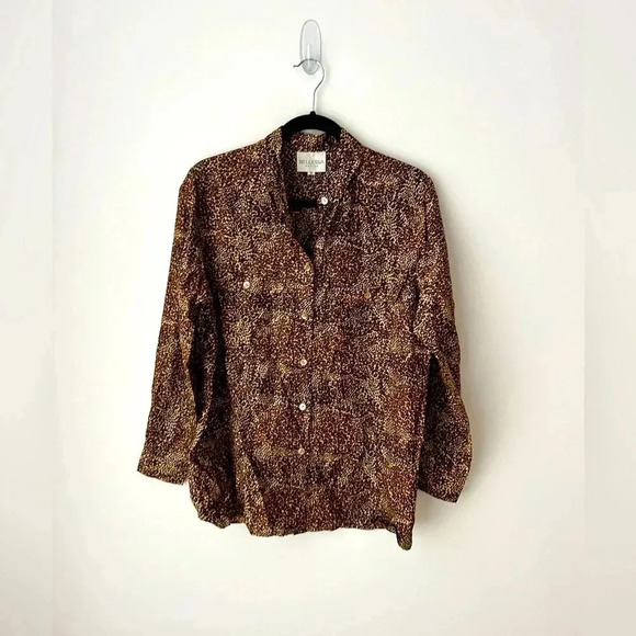 Vintage Tops - Vintage animal print  100% silk blouse